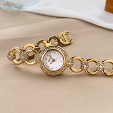 ���ʱ���¿��ɫ������Ůʿ�ֱ�ѧ�������Լ������ᔳ���ɭŮ��