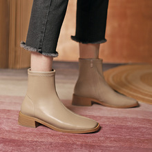 芙號 2022韓版短靴女粗跟法式氣質女士皮靴新款低跟木紋底方頭靴