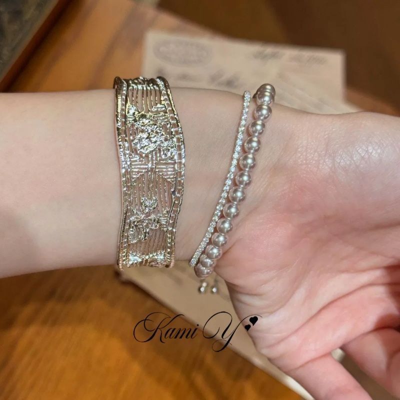High-End Silver Wide Mesh Open Bracelet for Women, Light Luxury Fashion, Versatile and Stackable Bracelet Jewelry High-End Silver Wide Mesh Open Bracelet for Women, Light Luxury Fashion, Versatile and Stackable Bracelet Jewelry