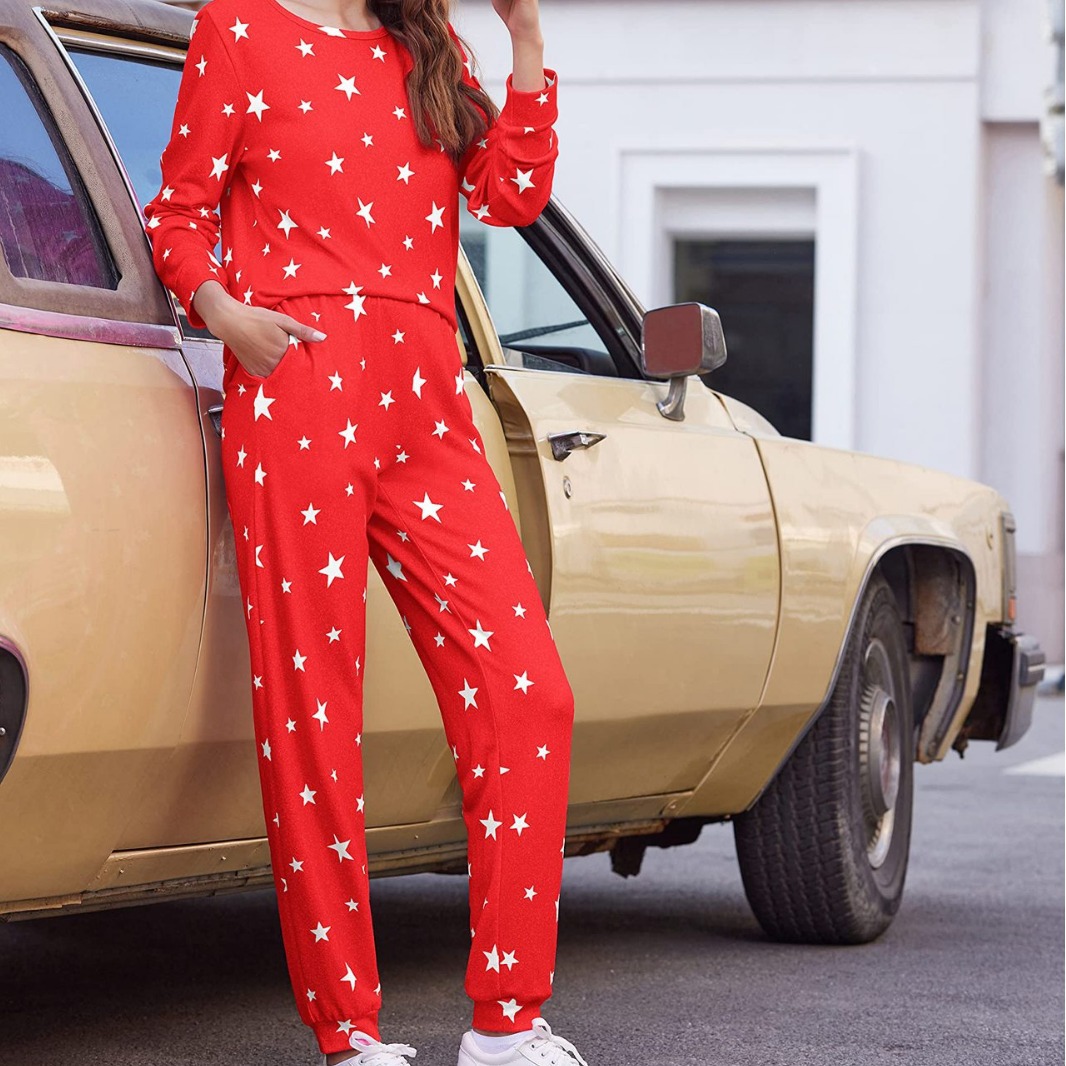 2025 Europa y América Amazon Red Star Print Cuello redondo Casual cómodo servicio a domicilio Pijamas Pijama Manga larga