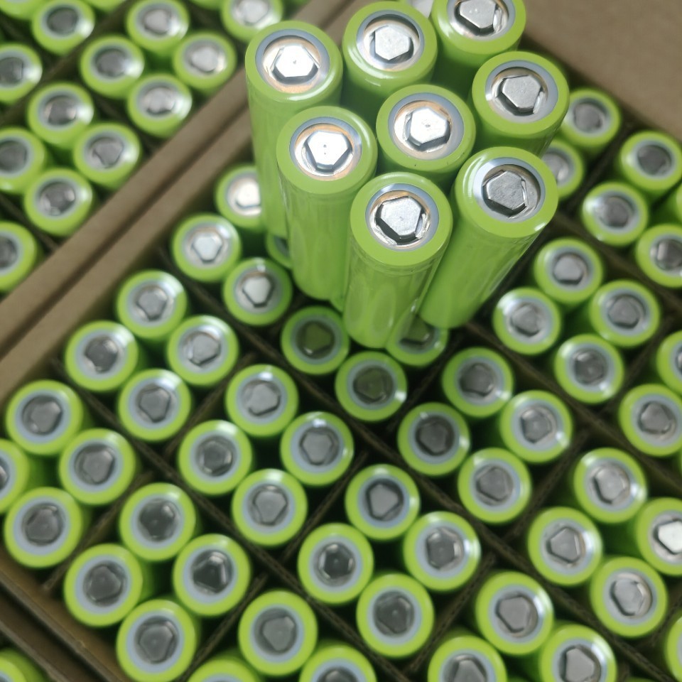 特斯拉18650锂电池拆机品欢迎大家下单询价有需要的可以联系我