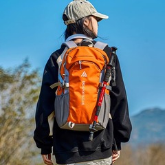 男性と女性のための軽量バックパック、旅行アウトドア登山バッグ、軽量で耐久性のあるバックパック、カジュアルな大学生のスクールバッグ