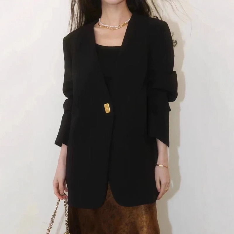 Super Slimming Plus-Size Women's Blazer, New Autumn Korean Style Loose Casual Blazer with Small Gold Buttons and V-Neck