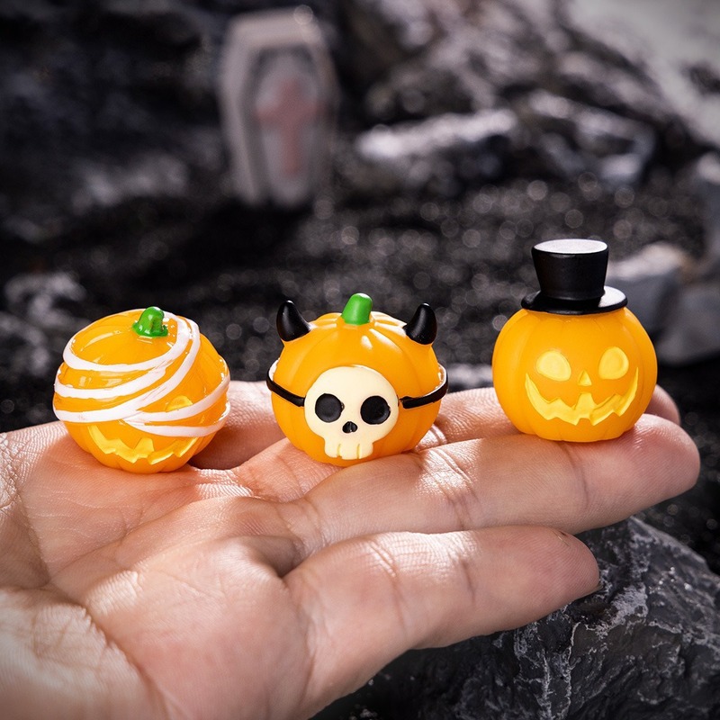 クロスボーダーハロウィンカボチャヘッド樹脂小さな装飾品マイクロ風景邪悪なカボチャ車のデスクトップ装飾品 diy 装飾|undefined