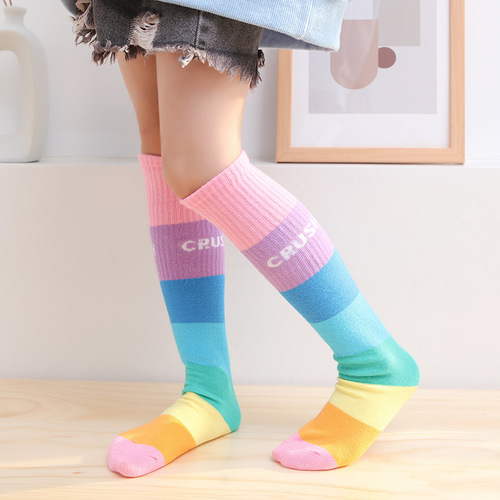 Children's socks spring and autumn fashion vertical rainbow stripes student sports socks girls mid-tube candy rainbow color trend