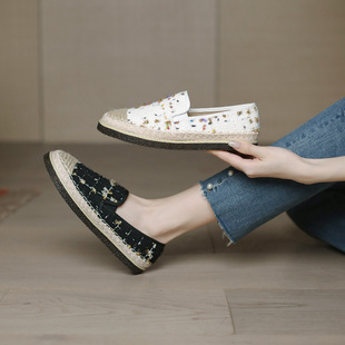 �옷�����O��ЬŮ2025�ļ��¿�����Ƭ����һ�_�ś�Ь�r�І�ЬŮ