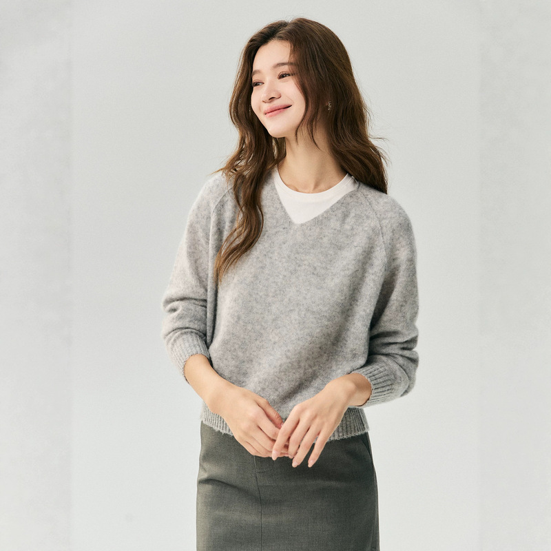 GNC Cashmere Lazy Style V-Neck Knit Sweater for Women, Soft and Comfortable, with Raglan Sleeves, Trendy Base Layer