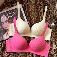 胸が小さい女性向けのワンピースシームレス下着、通気性、裸感、副乳縮小、たるみ防止、膨張防止、ノンワイヤーブラ