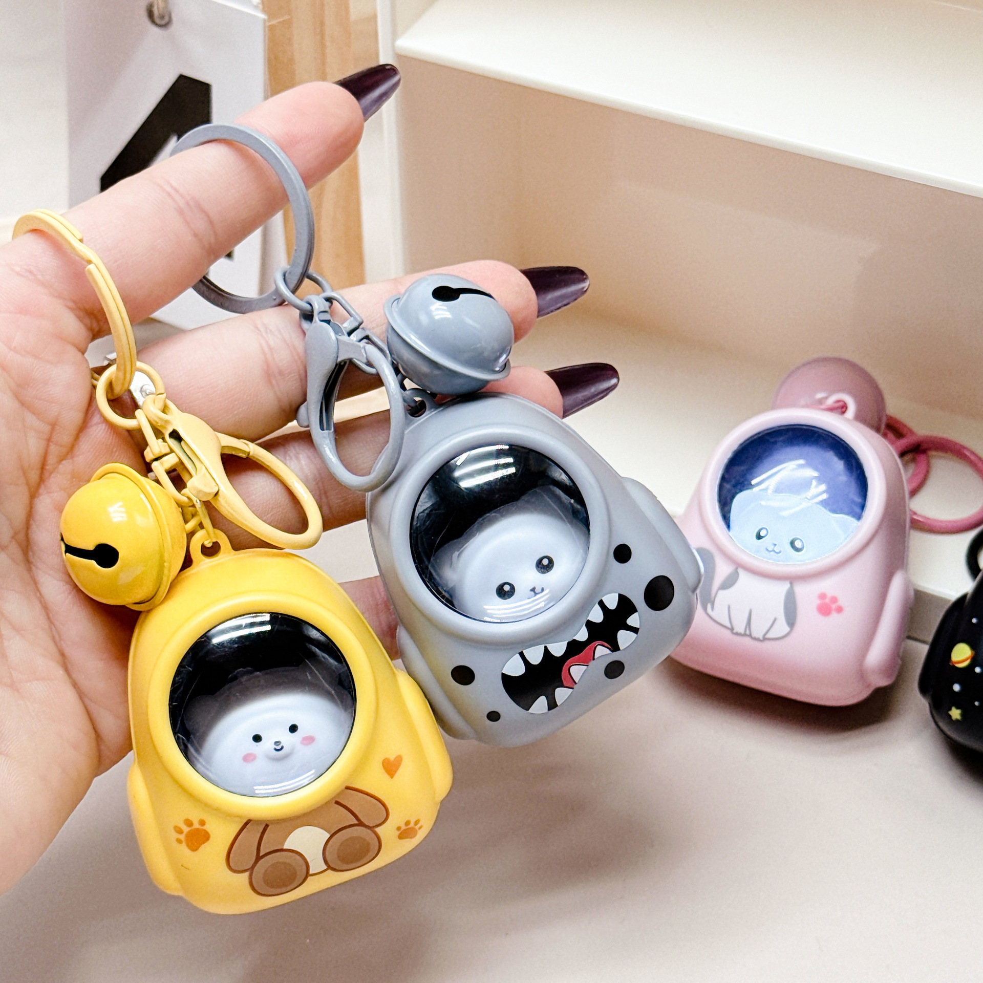 Porte-clés de voiture en forme de chat avec sac à dos lumineux, nouveau style, exquis, pendentif, joli cadeau décoratif_voghion.com