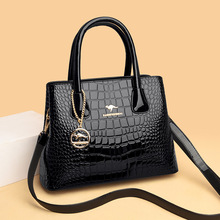 ����Ů���¿�2024б����μ����Ƥ����Ůʿ�����Ů�W��һ�����l