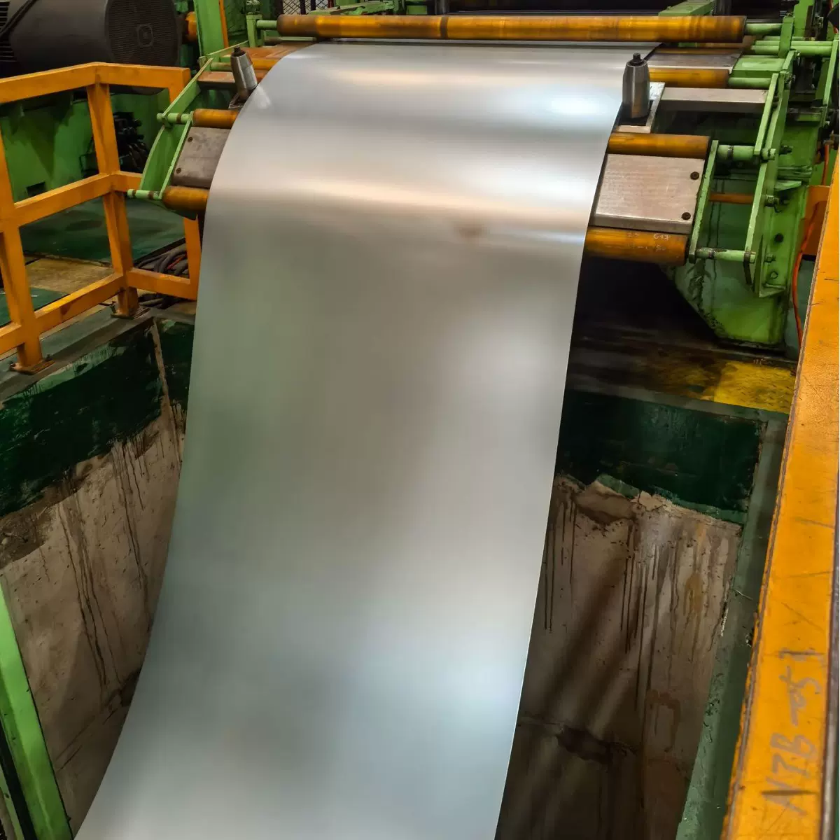 可分条镀锌板0.25~0.3mm高锌层无花镀锌钢板卷冷轧卷铁板现货供应