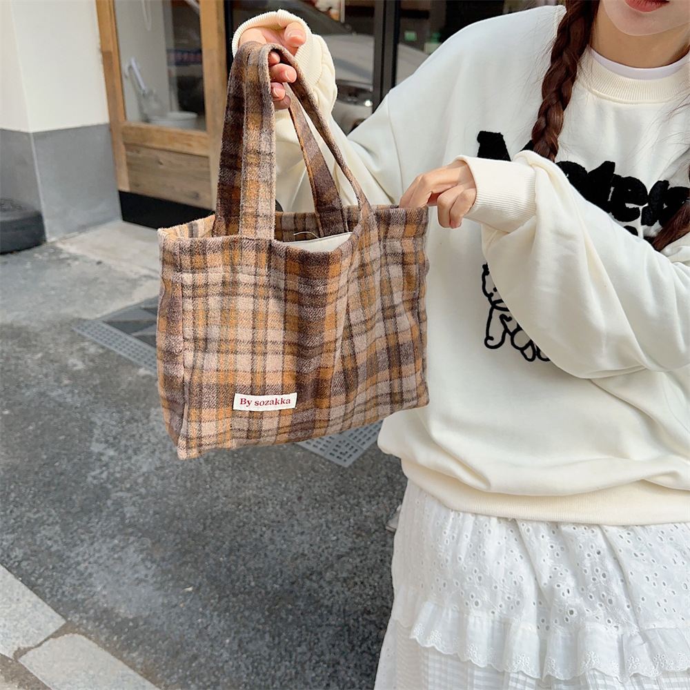 311021 Simple ins retro style woolen multi-color handbag for women, 2023 new checkered autumn and winter women's bag undefined