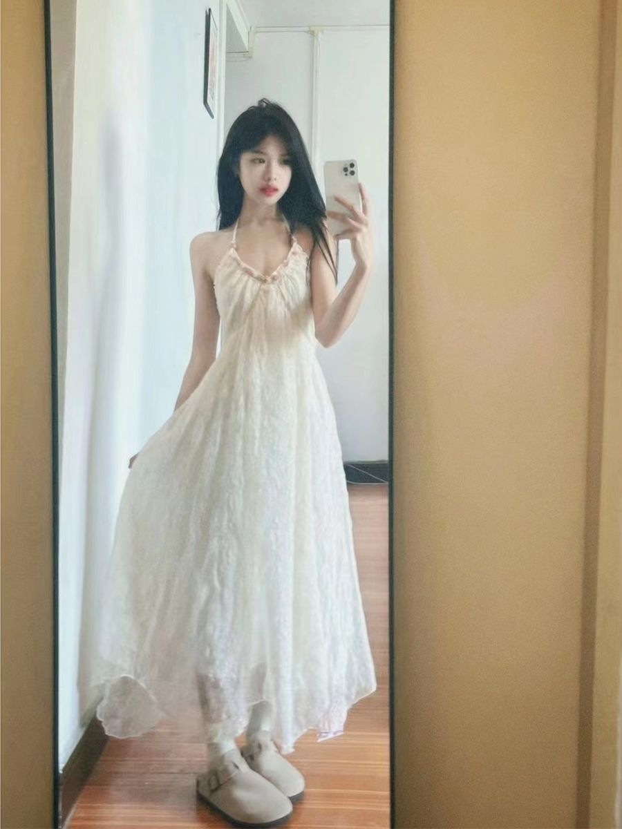 洛丽塔海边沙滩裙新中式连衣裙特制美背慵懒风超仙挂脖吊带长裙女