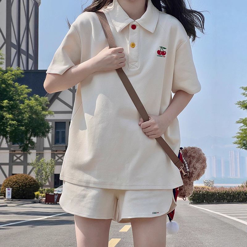 Casual preppy style sports suit female summer student Korean style loose short sleeve polo shirt top shorts two-piece set Casual preppy style sports suit female summer student Korean style loose short sleeve polo shirt top shorts two-piece set