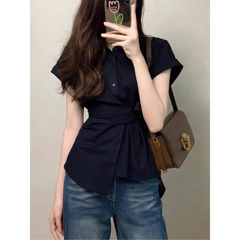 Áo sơ mi polo nữ cổ bẻ tay ngắn phong cách Pháp, dáng ôm nhẹ — màu đen chi tiết 3