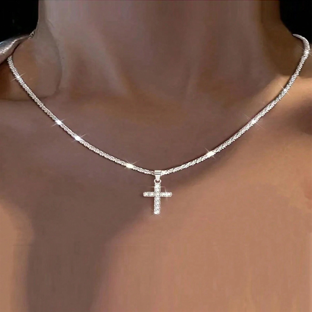 Funkelnde Quadratische Anhängerkette Damen Luxus Design Schmuck_voghion.com