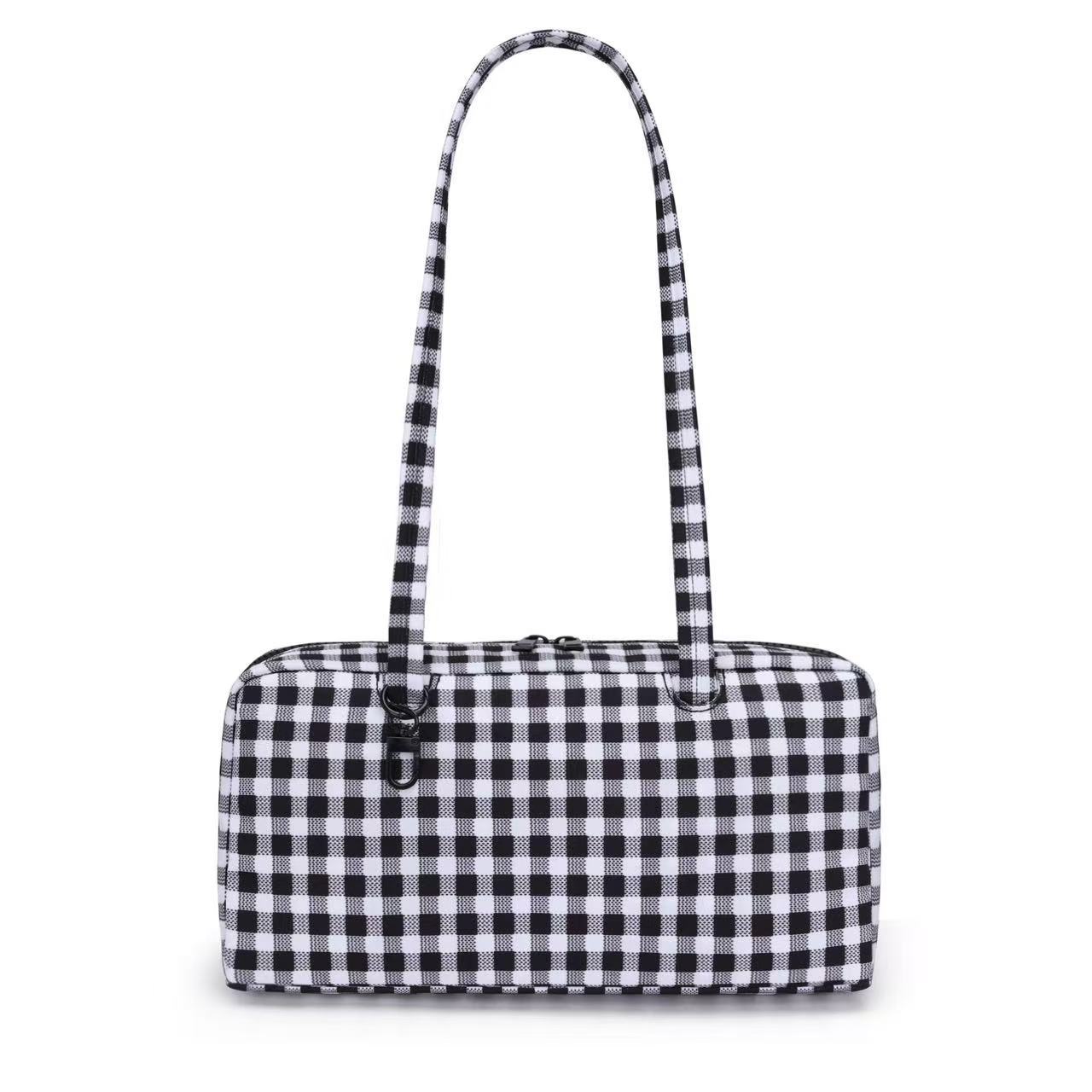 Black and white grid