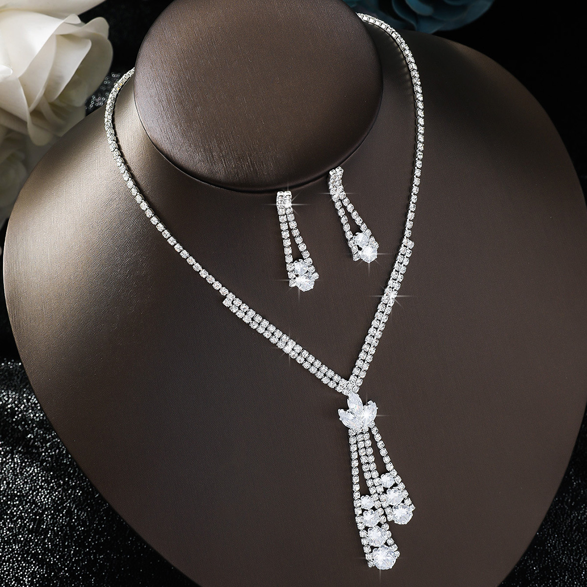 Flores europeas y estadounidenses llenas de diamantes collares de zirconio lujosos joyas de novia joyas de boda joyas de fiesta accesorios para mujeres image 5