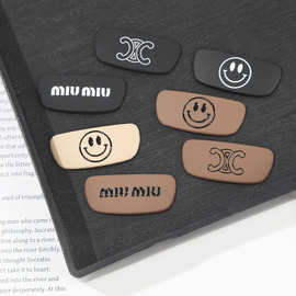 新款韩系咖色系笑脸饰品配件diy抓夹服装包包时尚轻奢配饰材料