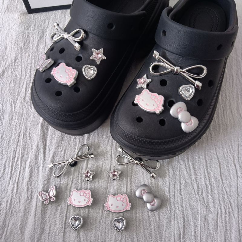 Cartoon Sweet and Cool Silver Kitty Cat Bow Hole Shoes DIY Accessories Removable Shoe Flower Shoe Buckle Decoration Cartoon Sweet and Cool Silver Kitty Cat Bow Hole Shoes DIY Accessories Removable Shoe Flower Shoe Buckle Decoration
