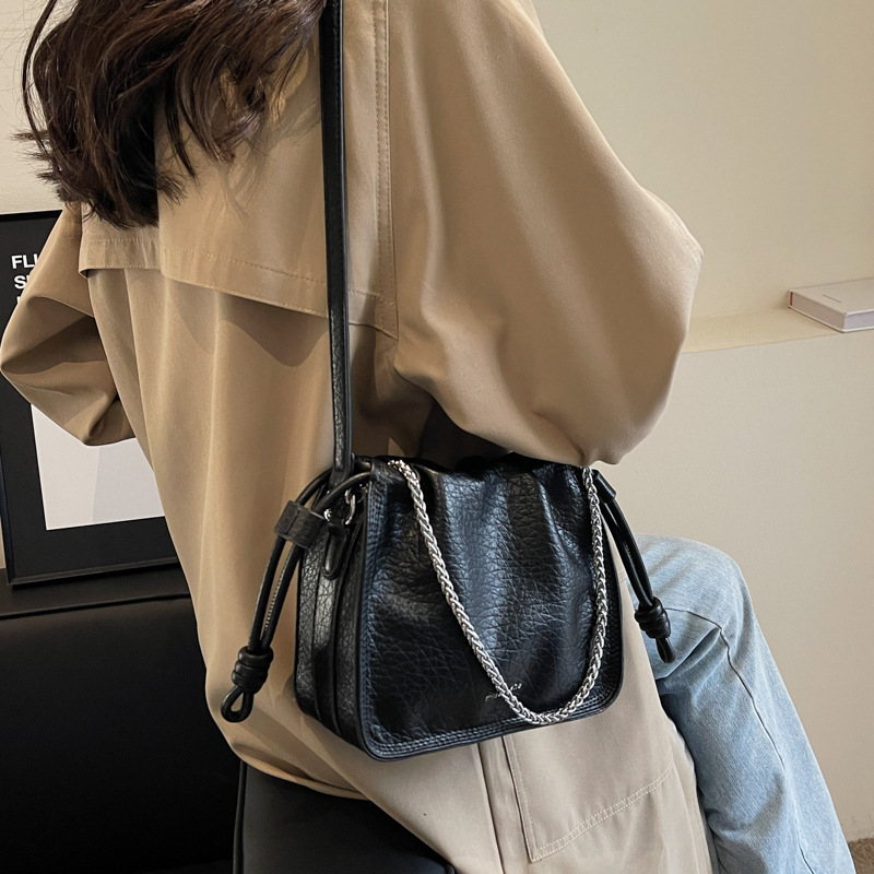 Estilo coreano de moda BOLSA DE PATRÓN DE lychee 2023 nuevo bolso de las mujeres popular de alto grado pequeño bolso cuadrado versátil bolsa de mensajero de cercanías