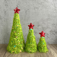 クロスボーダークリスマスグリンチぬいぐるみクリスマスツリーオーナメントクリスマステーブル暖炉シーンレイアウト装飾