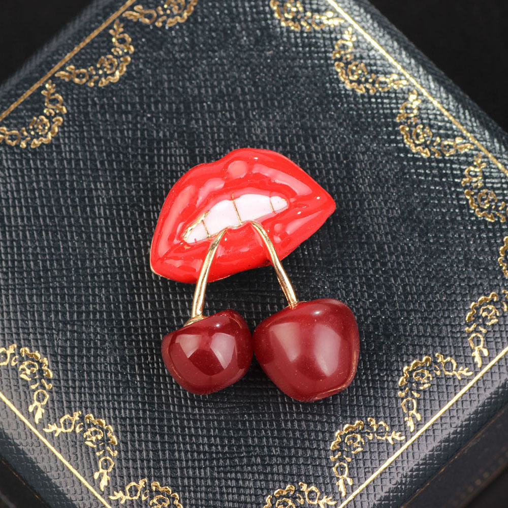 Metal Material Lips, Cherry Pattern Retro Pin Lips Cherry Metal Plating Women's Brooches