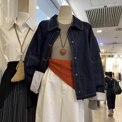 日本式の洗濯襟のデニムのショートコートの秋の新型のゆったりしたA字のマントの廊下型の長袖のカジュアルな上着の女性