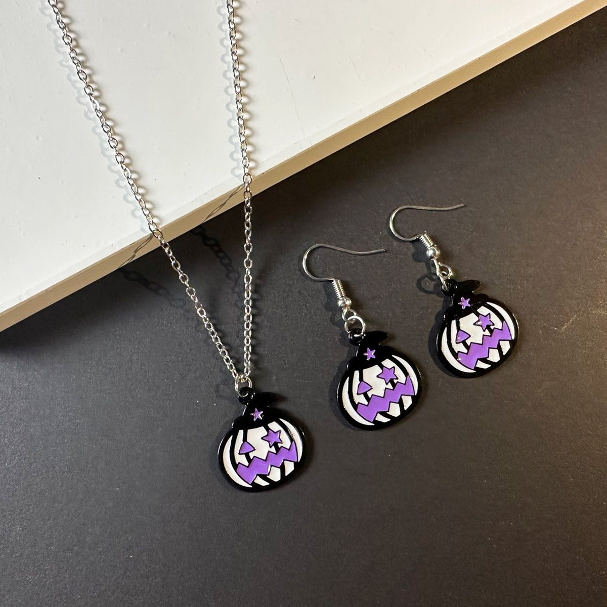 Orecchini a forma di fantasma con cartone animato alla moda di Halloween, personalità divertente, collana con teschio di zucca, set di orecchini_voghion.com