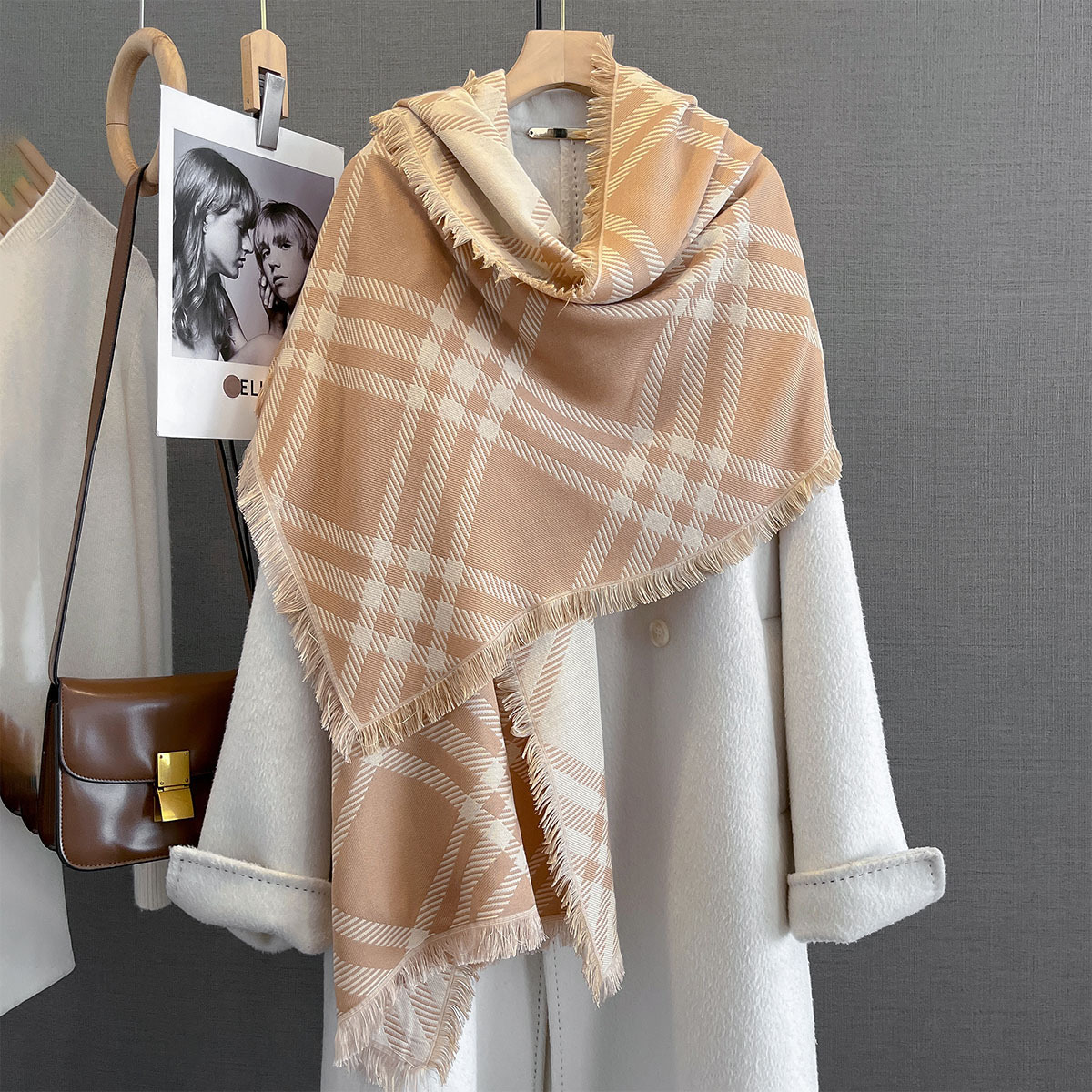 Cachecol em caxemira para mulher elegante e quente de inverno_voghion.com