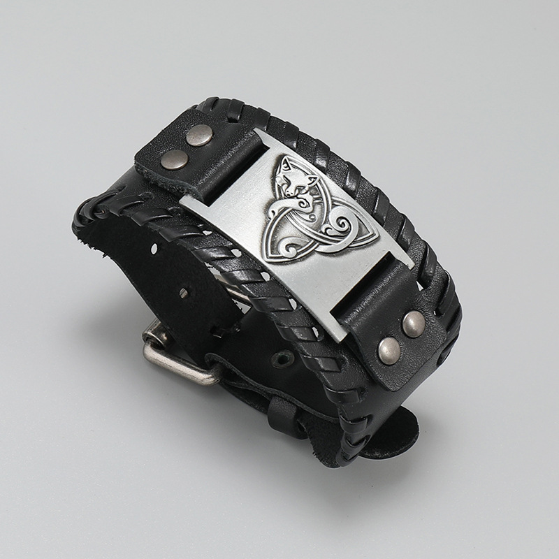 Retro Viking Pattern Cowhide Bracelet Personalized Woven Men's Leather Bracelet display picture 2