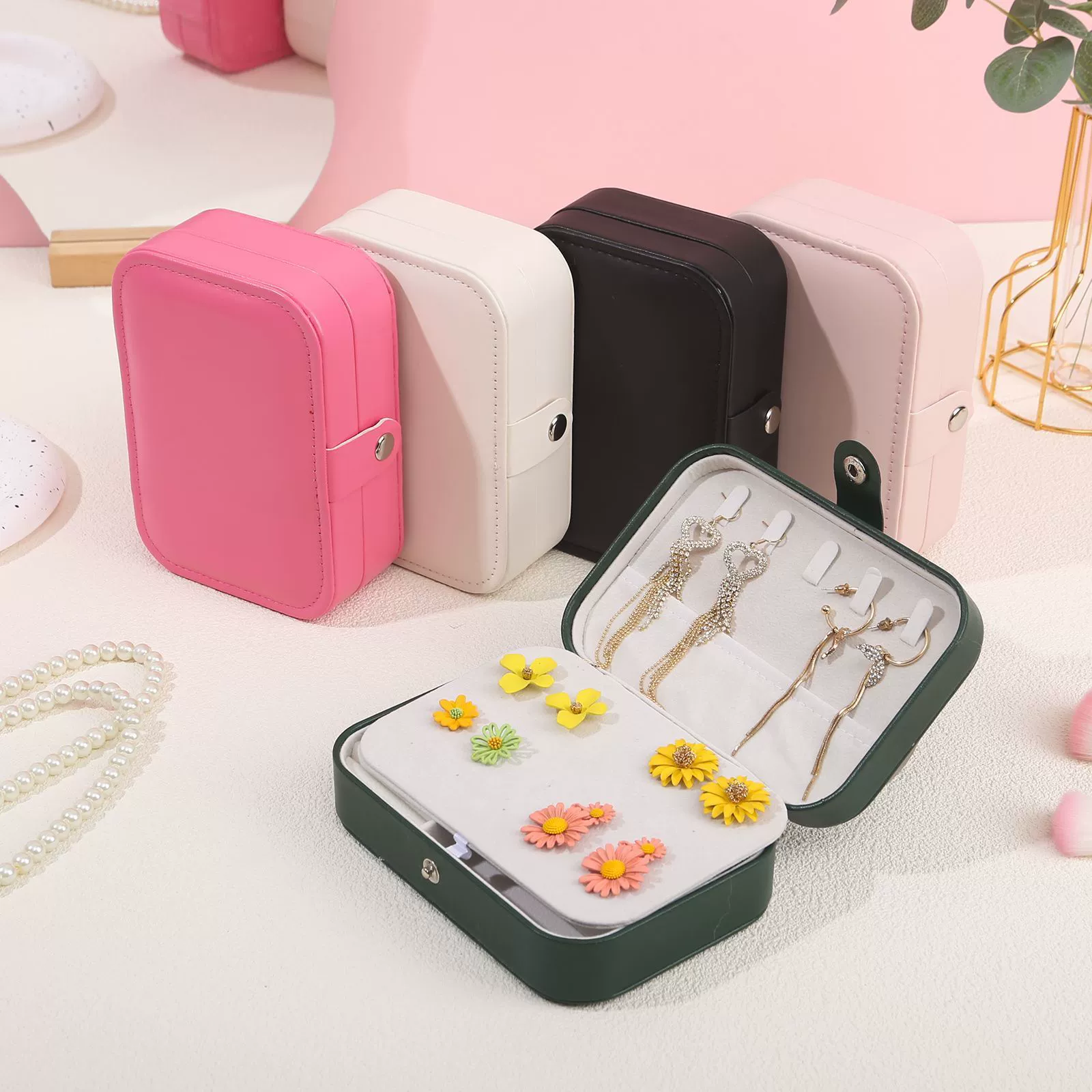 Travel Earring Ring Necklace Storage Box from Yomiego