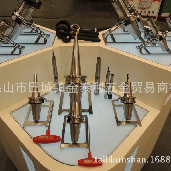 ̨尲AWֱʽͷBT40-APU16-130