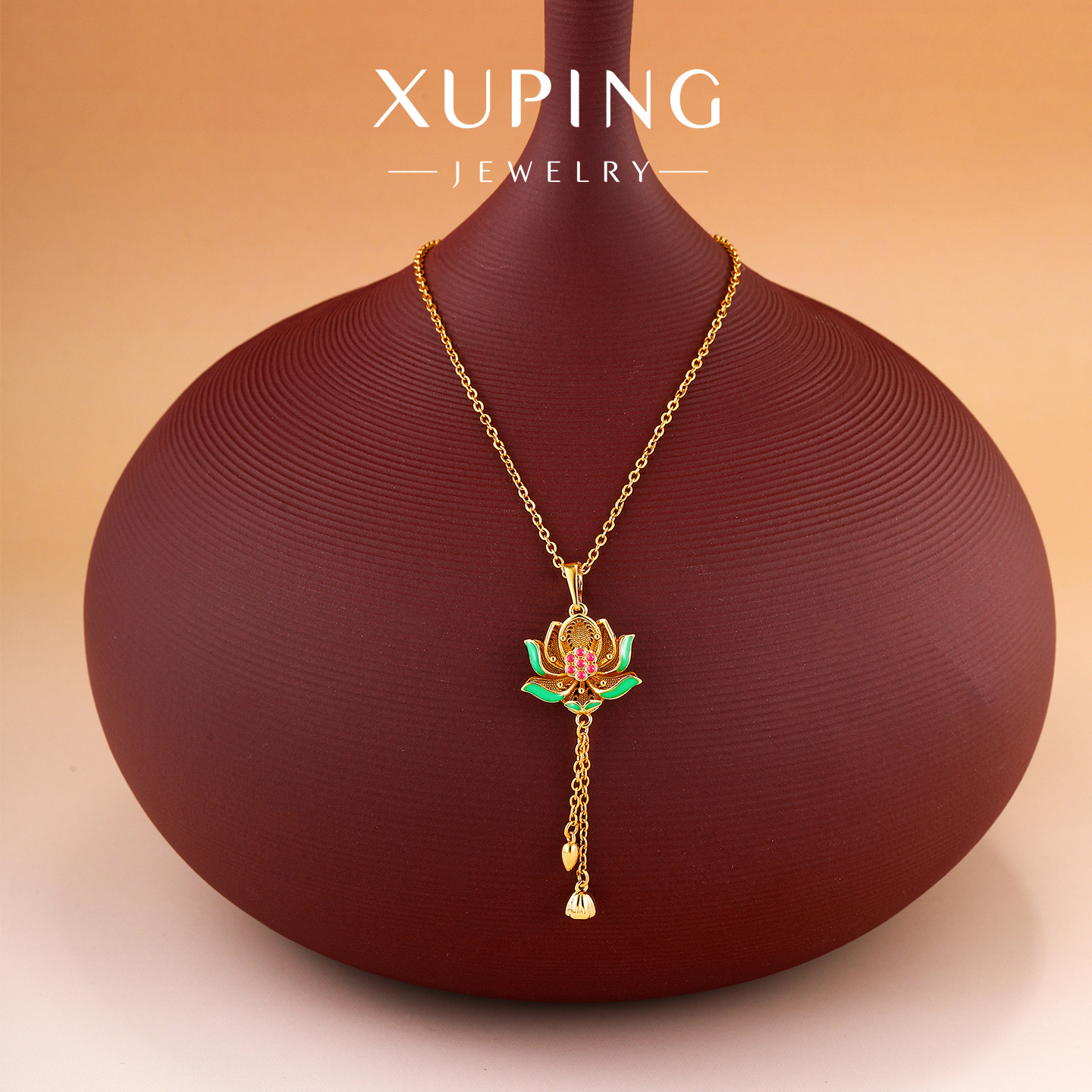Xuping aleación de cobre galvanizado 24k serie de goteo de color temperamento elegante imitación de collar de lótus dorado