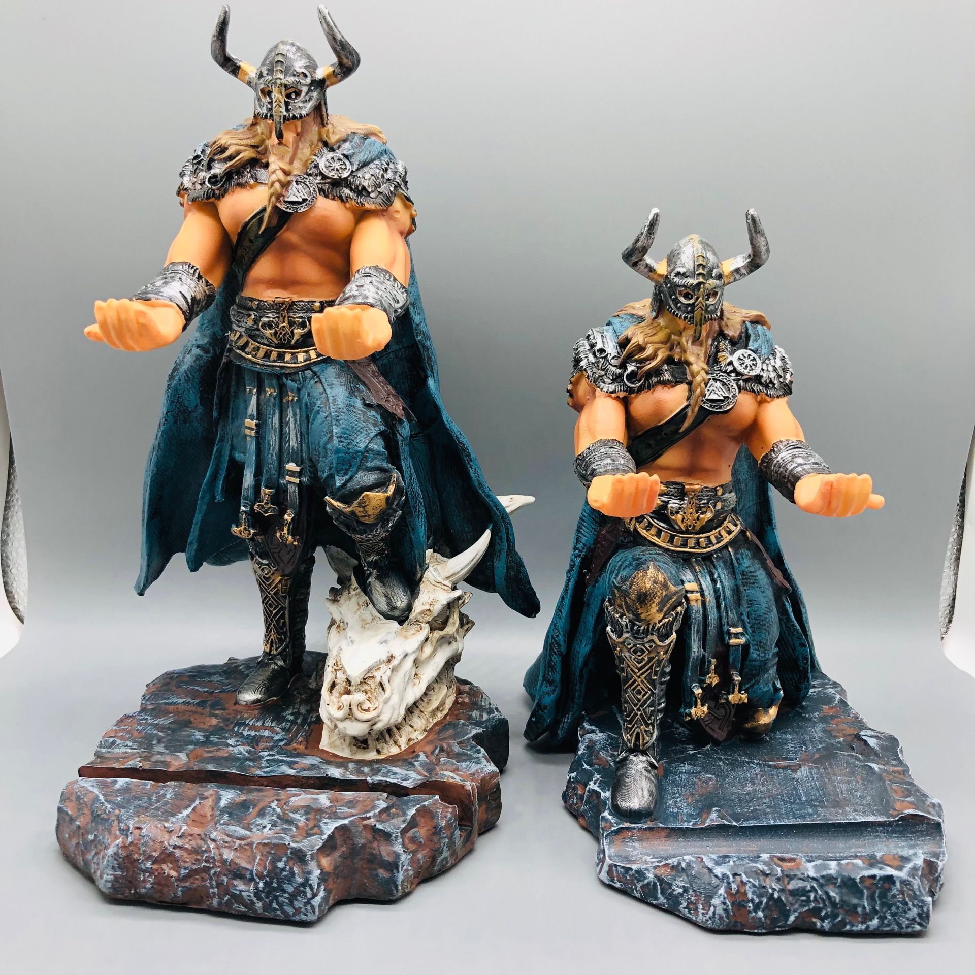 Vikings Cuerno de búfalo casco bolígrafo soporte para teléfonos móviles bolígrafo enchufe creativo bolígrafo soporte para bolígrafo PEN HOLDER adornos