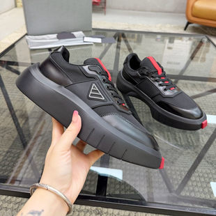 �S�r�߶���ʿ45���׺���ϵ�Ь��Ƥƴ��͸���������e�\��Ь�p�㳱