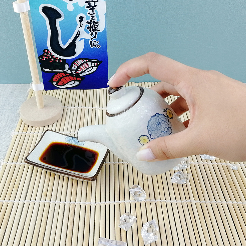 Customized Foreign Trade Manufacturer Wholesale Japanese Ceramic Hand-painted Color Glaze Soy Sauce Mustard Plate Condiment Plate
