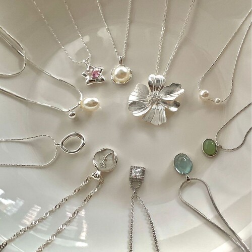Autumn and winter all-matching, non-fading niche design, light luxury pearl series necklace, women's ins style, collarbone chain jewelry
