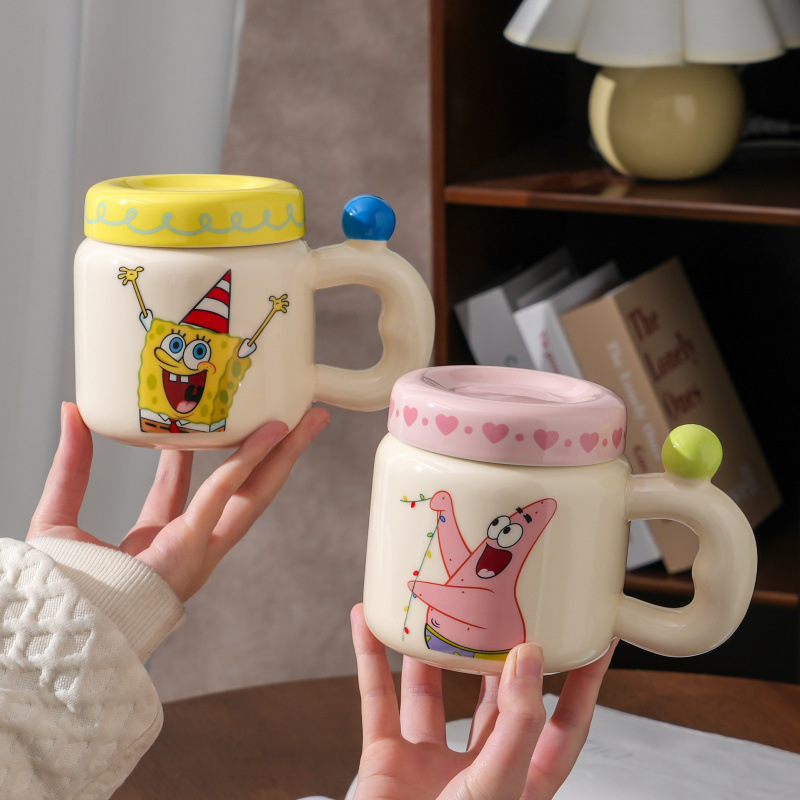 SpongeBob auténtica taza de cerámica encantadora taza para parejas niñas caseras con taza de tapa taza de agua para niños