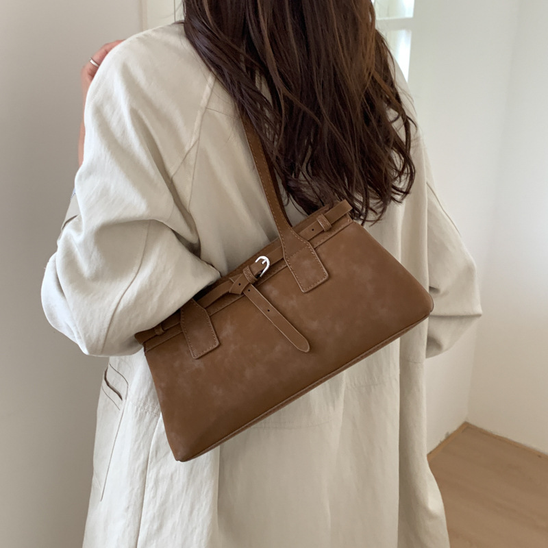 Retro nicho bolso de terciopelo de seda mujer 2025 nuevo estilo de viaje universal bolso de hombro de brazo bolso de moda ocio