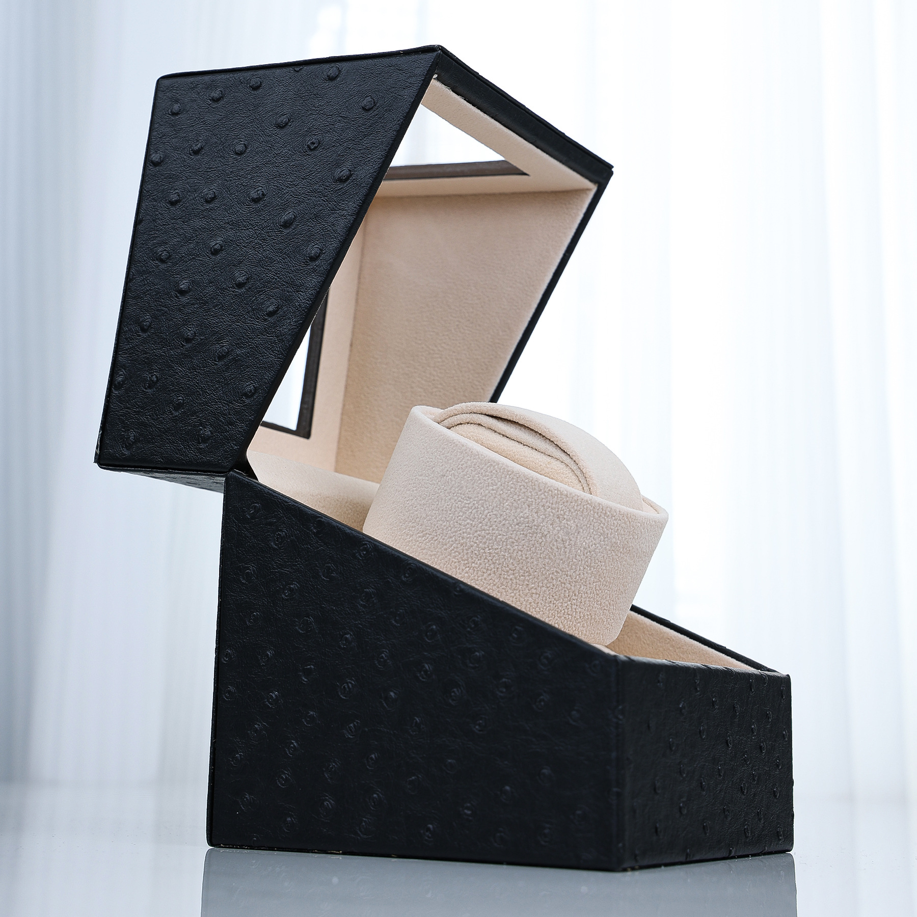 Dejiao en stock reloj mecánico al por mayor reloj automático Shaker caja eléctrica pu cuero mudo anti-magnético