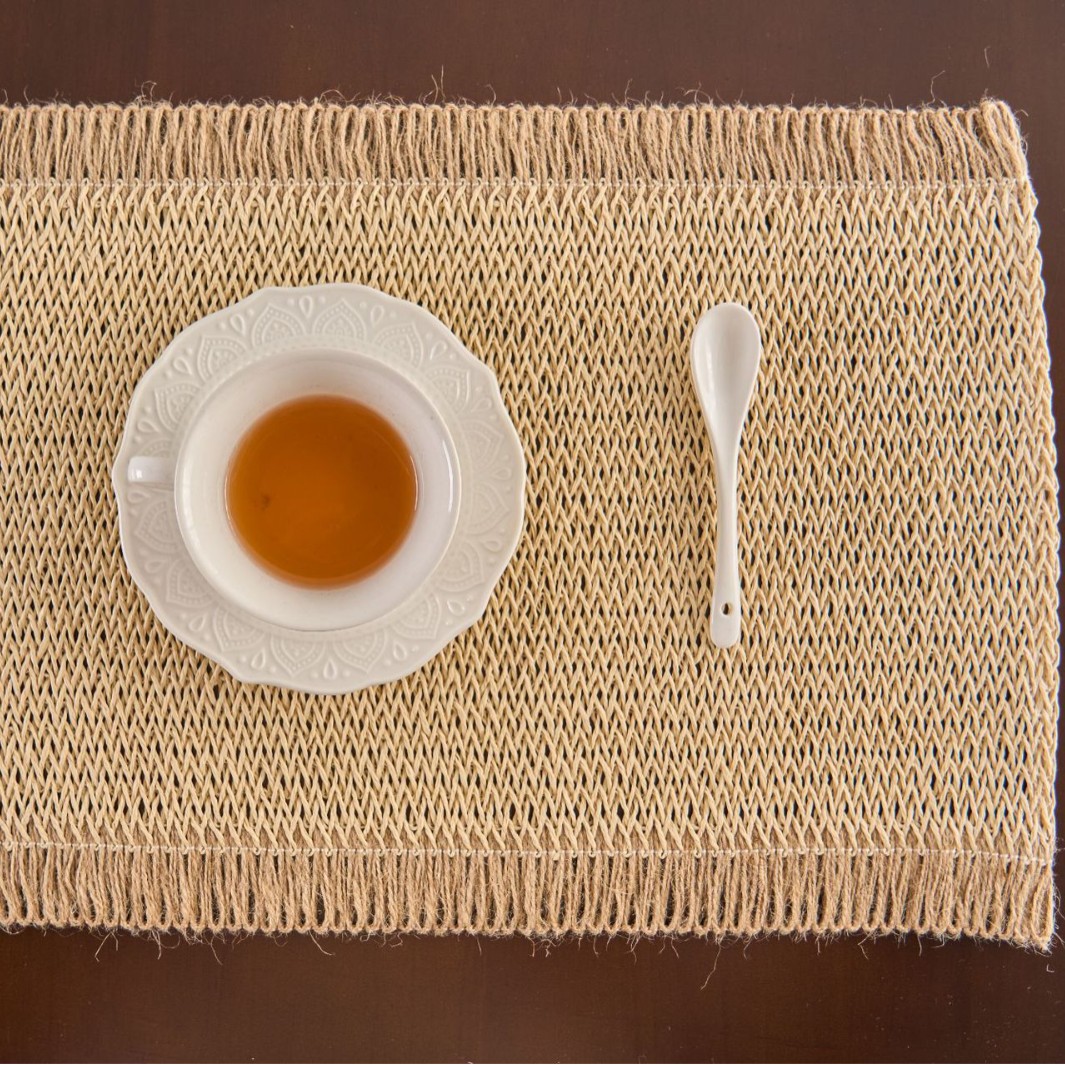 Yiqiyun almohadilla de mesa anti-escaldado estilo americano estilo pastoral color sólido tejido borla almohadilla para plato decorativa y embellecedora