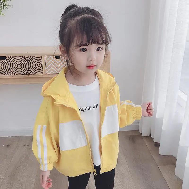 Young Children Spring and autumn payment Sleeve of bat coat new pattern Western style girl spring clothes baby jacket Korean Edition Children