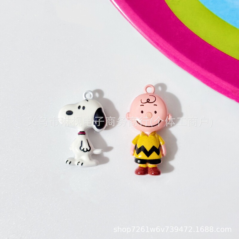 Snoopy Charlie Alloy Pendant DIY Cartoon Peanut Comic Series Keychain Phone Chain Necklace Decorative Accessories Snoopy Charlie Alloy Pendant DIY Cartoon Peanut Comic Series Keychain Phone Chain Necklace Decorative Accessories