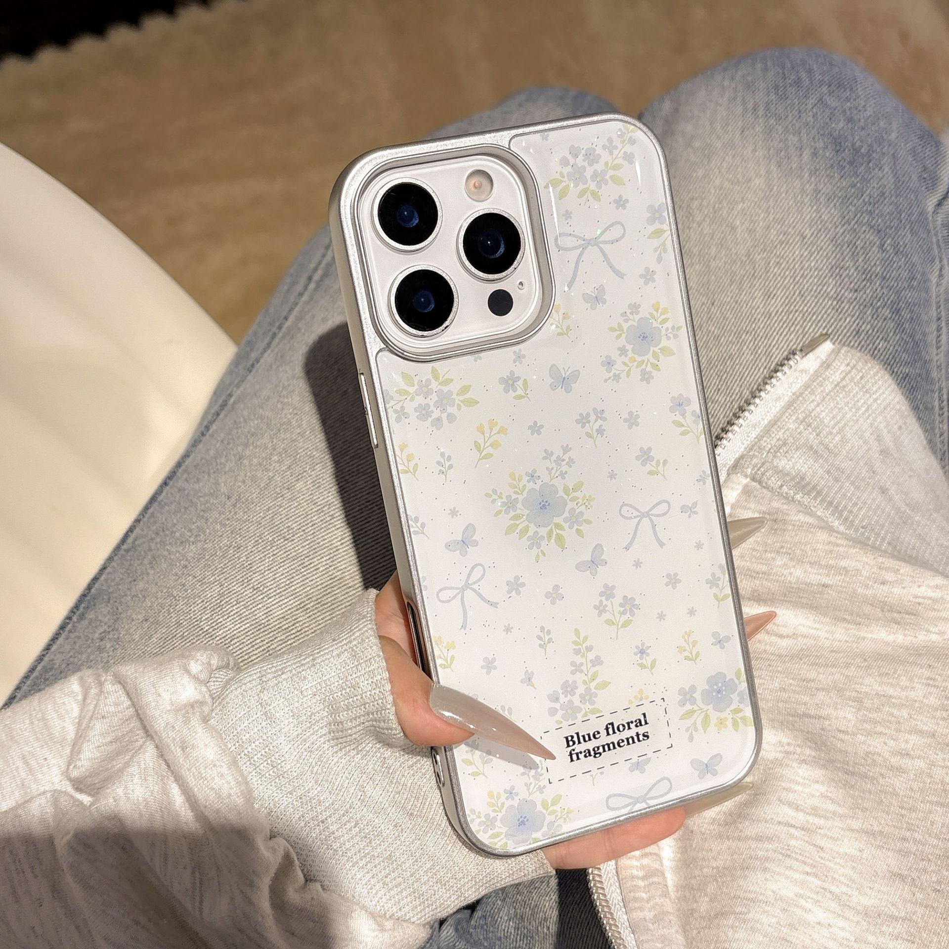 Sensación de alto nivel de nicho Flor floral verde menta para Apple 15Pro epoxi 16Pro borde plateado 14/13 Pareja 16PM