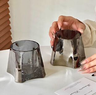 ��ʿ�ɱ����ֵ�������������Ӻ�羳ơ�Ʊ���Ʊ�����ɫ�ļ��ư�