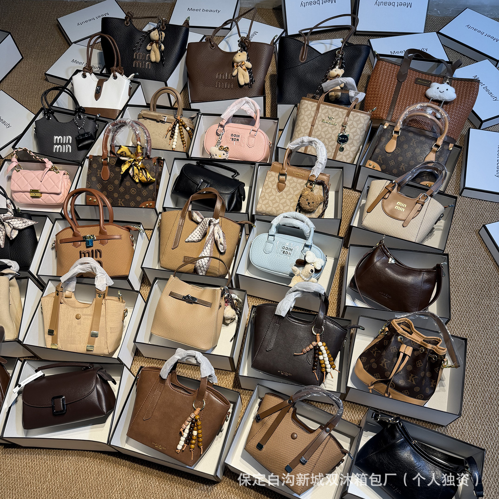 Wholesale New Mixed Batch Women's Handbags Original Packaging Assorted Styles Women's Single Shoulder Crossbody Tote Bags Fashion Versatile Influencer Bags