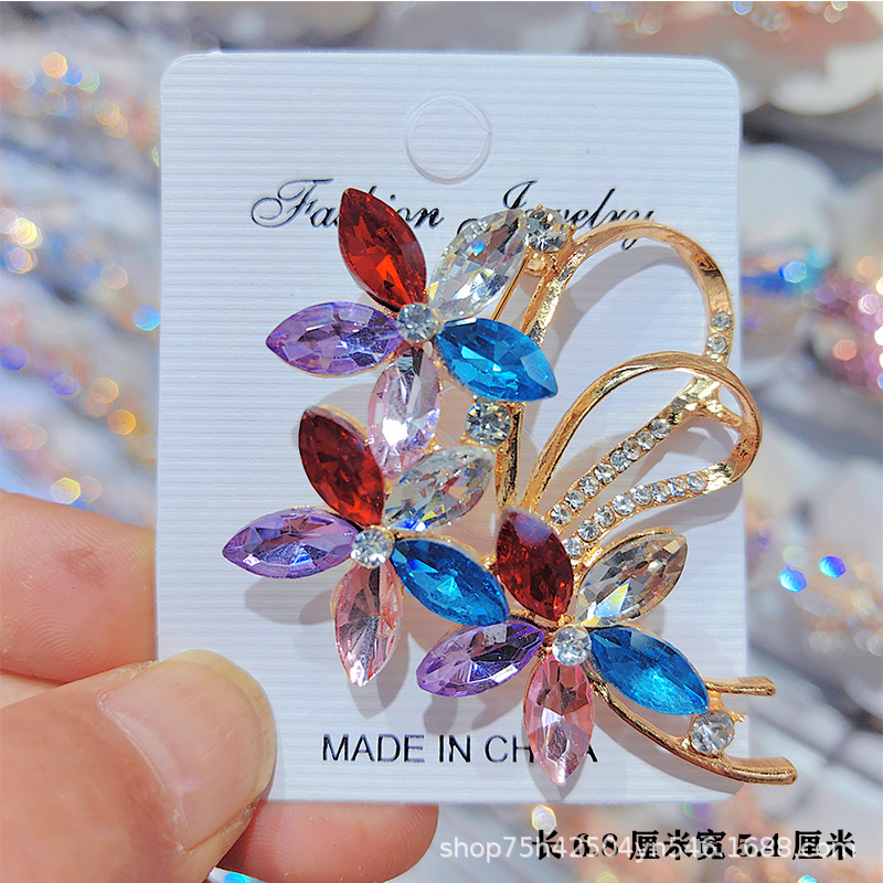Korean-style Crystal Leaf Brooch High-end Women's Exquisite New Corsage Niche Anti-slip Pin Elegant Suit Accessories