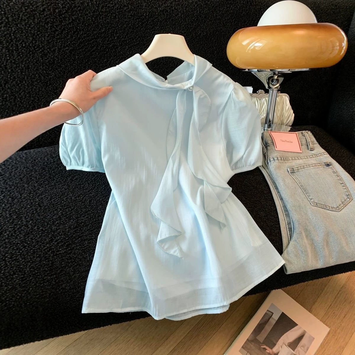 Versatile, gentle, flowing blue short-sleeved shirt for women, new summer style, chic, sophisticated, breathable, and stylish top.