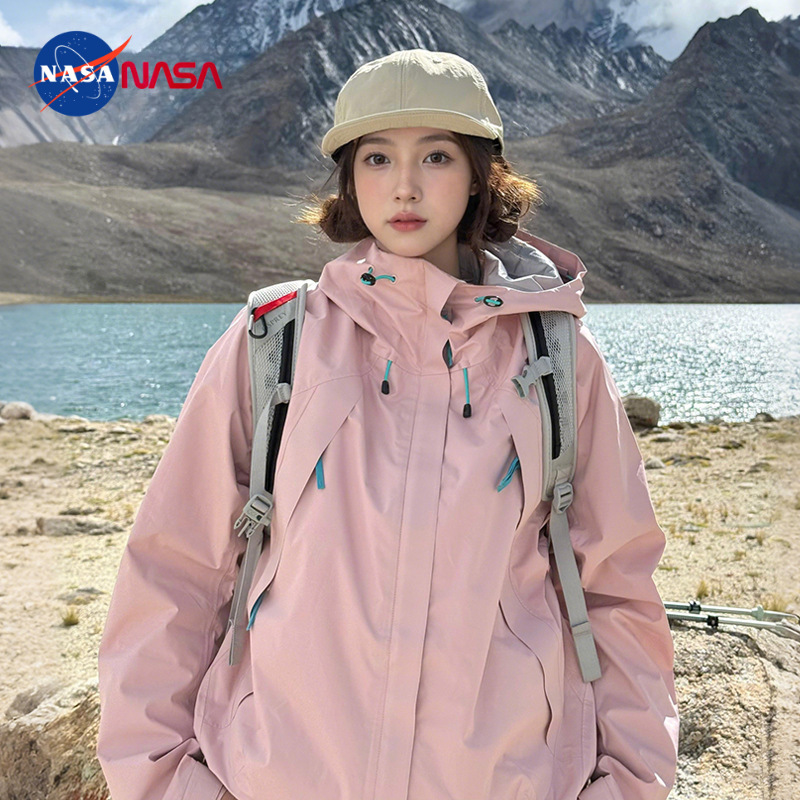 Big Brand Same Style Women's Outdoor Jacket 2026 New Spring and Autumn Windproof Waterproof Hooded Jacket for Hiking and Mountaineering